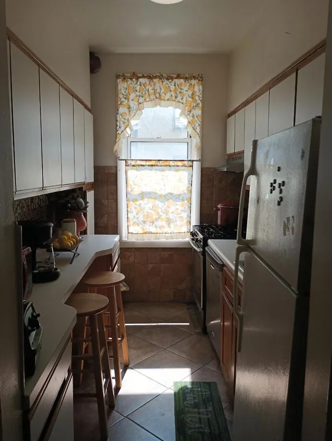 Quiet Crib Apartment New York Homestay